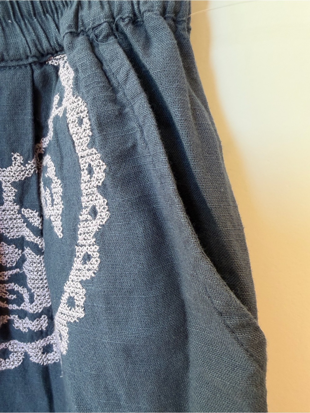 FREE PEOPLE Short-Sleeve Embroidered  shirt and shorts NWOT size XS - Picture 7 of 10